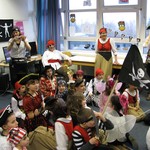 Karnevalsfeier Grundschule Piratenfloß (vergrößerte Bildansicht wird geöffnet)
